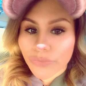 Meet your Posher, Aracely